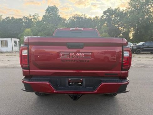 Used 2024 GMC Canyon Elevation w/ Convenience Package AWD/4WD image 6