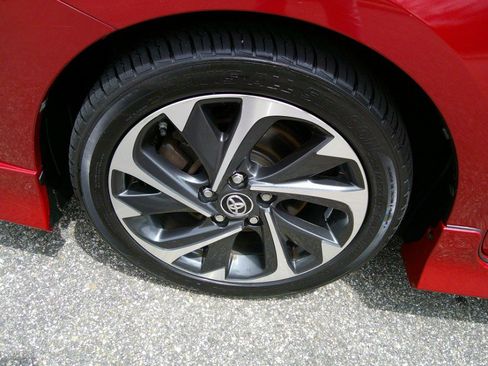 Used 2018 Toyota Corolla iM w/ All-Weather Mat Package FWD image 14