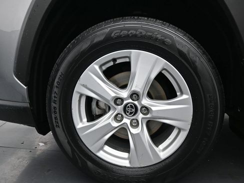 Used 2020 Toyota RAV4 XLE image 14