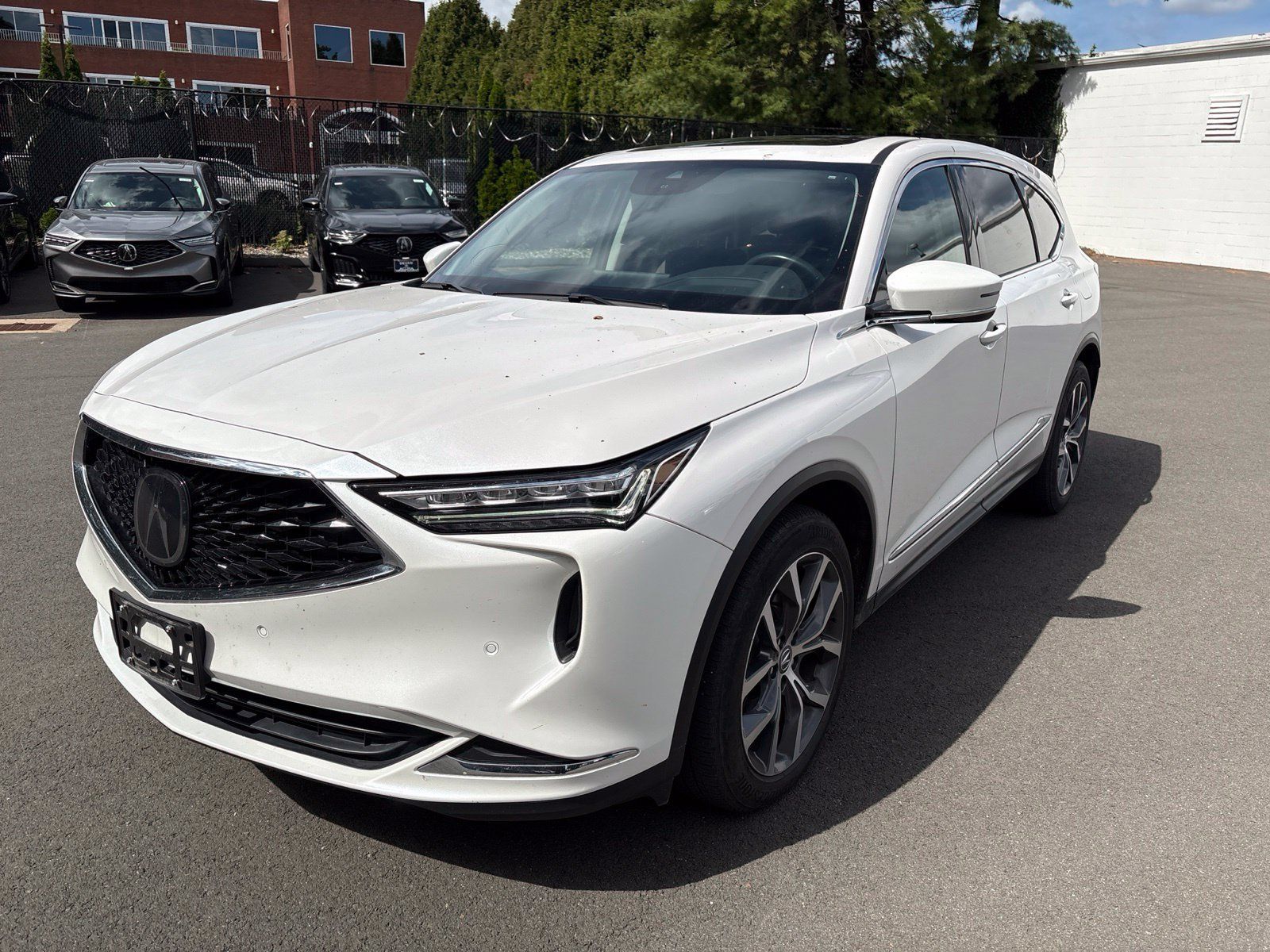 Certified 2024 Acura MDX w/ Technology Package AWD/4WD image 1