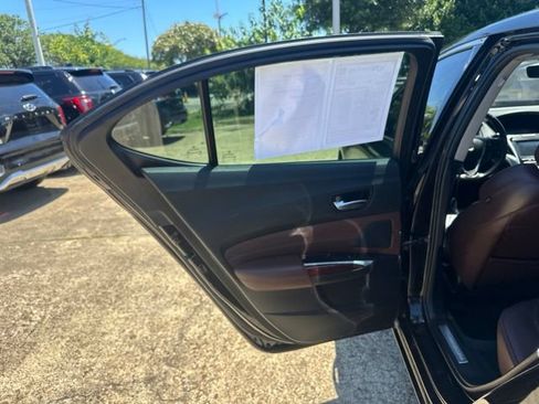 Used 2017 Acura TLX V6 w/ Technology Package FWD image 22