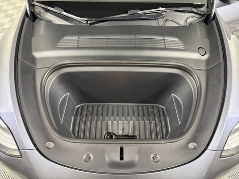 Used 2022 Tesla Model Y Performance image 9