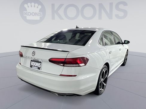 Used 2022 Volkswagen Passat 2.0T R-Line image 7