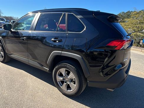 Used 2025 Toyota RAV4 XLE image 10