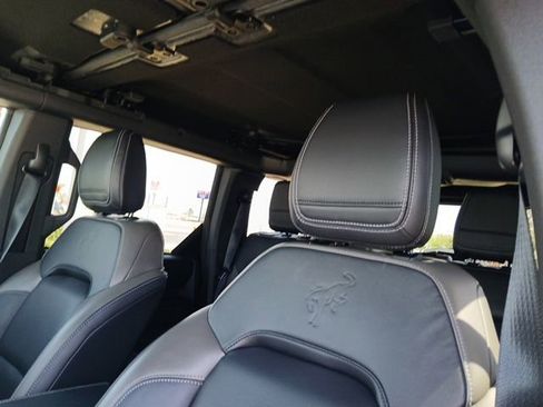 Used 2025 Ford Bronco Outer Banks image 28