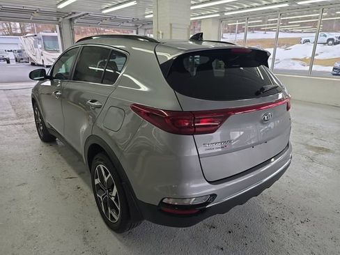 Certified 2022 Kia Sportage EX image 3