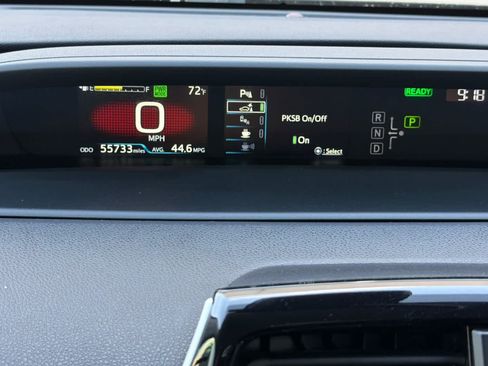 Used 2021 Toyota Prius LE AWD/4WD image 26