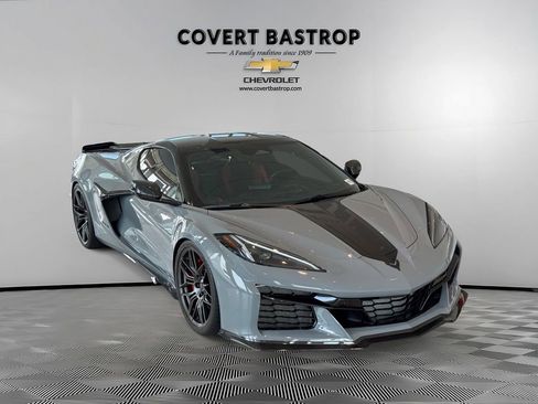 Used 2024 Chevrolet Corvette Z06 RWD image 10