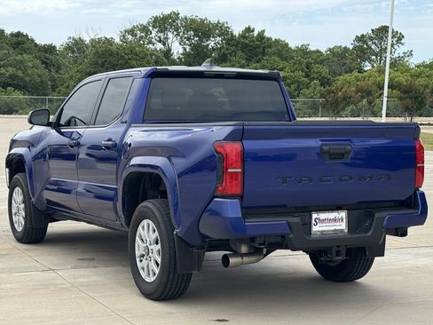 Used 2024 Toyota Tacoma 2WD Double Cab image 4