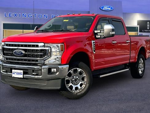 Used 2022 Ford F250 Lariat w/ Chrome Package image 3