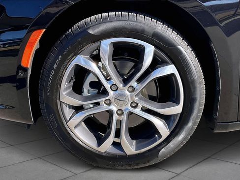 Used 2024 Chrysler Pacifica Pinnacle image 9