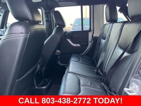 Used 2017 Jeep Wrangler Unlimited Sahara w/ Max Tow Package AWD/4WD image 11