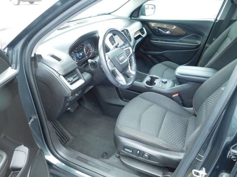 Used 2018 GMC Terrain SLE w/ Driver Convenience Package image 4