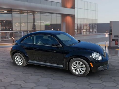 Used 2015 Volkswagen Beetle 1.8T FWD image 30