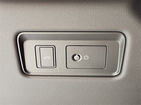 Used 2026 Jaguar F-PACE R-Dynamic S image 20