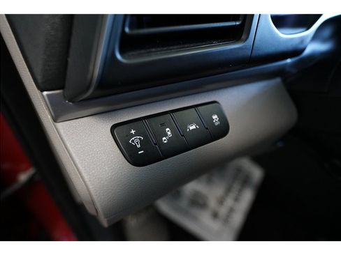 Used 2019 Hyundai Elantra SEL FWD image 17