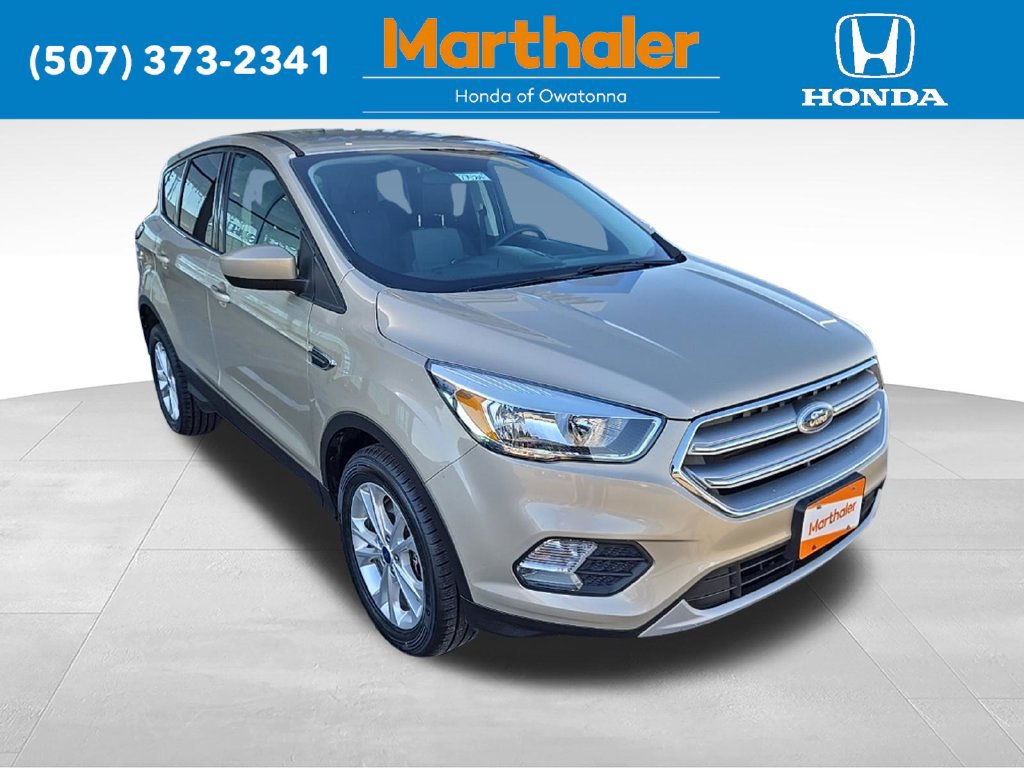 Used 2017 Ford Escape SE w/ SE Cold Weather Package AWD/4WD image 7