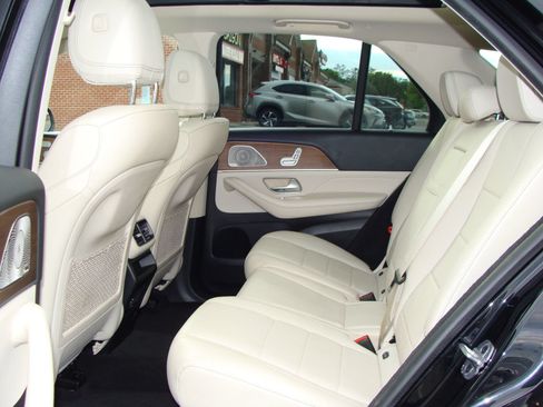 Used 2021 Mercedes-Benz GLE 350 4MATIC image 9