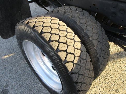 Used 2011 Ford F450 XL w/ PWR Equipment Group RWD image 23