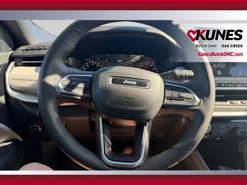Used 2025 Jeep Compass Limited AWD/4WD image 29