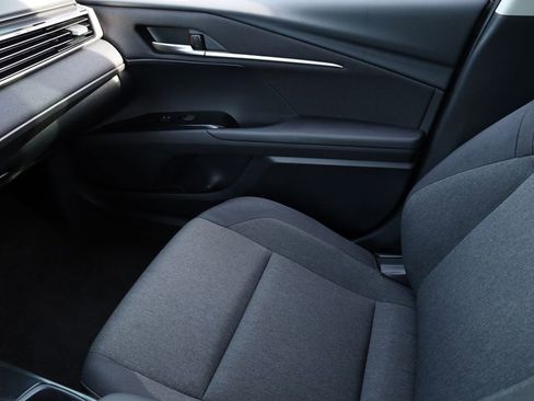 Used 2025 Toyota Camry LE image 8