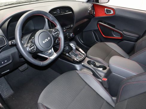 Used 2024 Kia Soul GT-Line image 26
