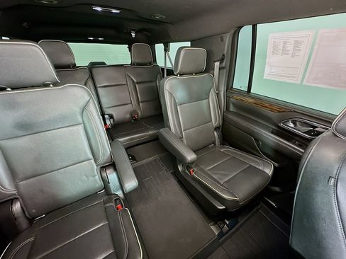 Used 2022 Chevrolet Suburban Premier AWD/4WD image 14