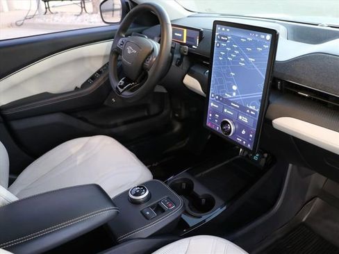 Used 2022 Ford Mustang Mach-E Premium image 11