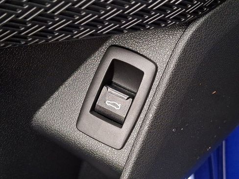 Used 2025 BMW X2 M35i w/ Premium Package image 25