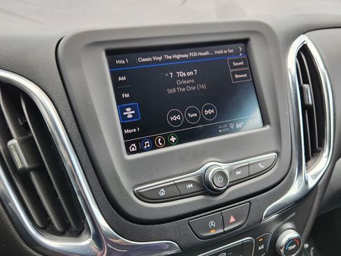 Used 2023 Chevrolet Equinox LT AWD/4WD image 8