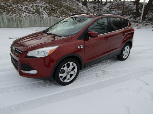 Used 2014 Ford Escape SE w/ Equipment Group 201A image 8