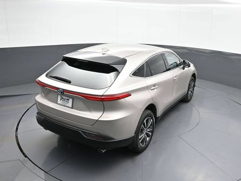 Used 2024 Toyota Venza LE AWD/4WD image 37