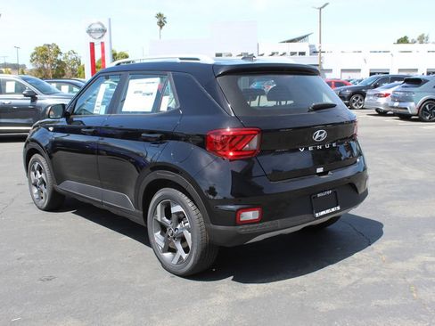 New 2026 Hyundai Venue SEL FWD image 9