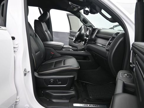 Used 2022 RAM 1500 Limited AWD/4WD image 18
