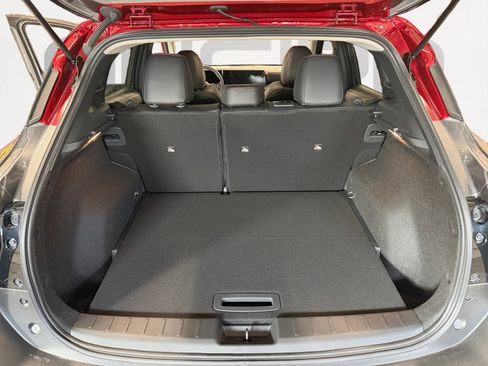 Used 2025 Nissan Kicks SR image 14