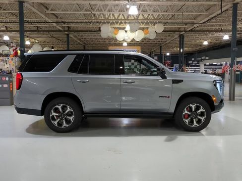 Used 2026 GMC Yukon AT4 Ultimate w/ LPO, Illumination Package AWD/4WD image 7