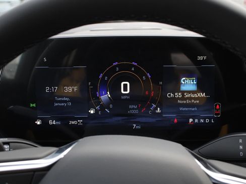 New 2026 Chevrolet Equinox LT w/ Convenience Package II image 11