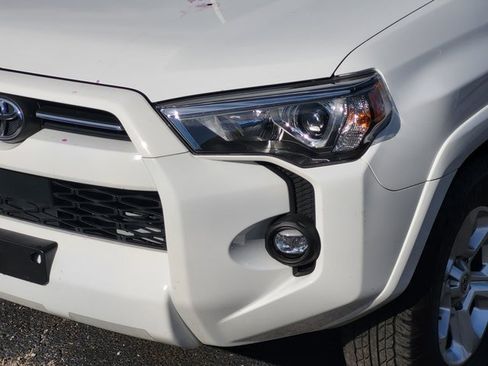 Used 2023 Toyota 4Runner SR5 Premium image 7