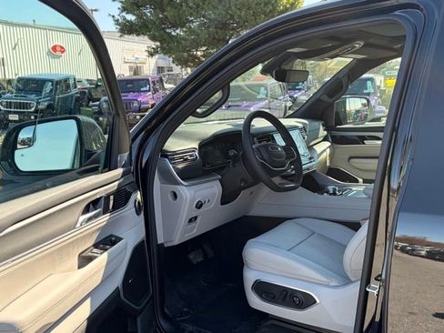 New 2026 Jeep Grand Wagoneer L 4WD image 14