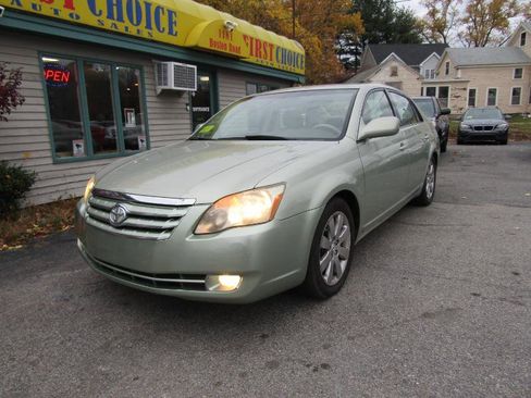 Used 2006 Toyota Avalon Limited image 2