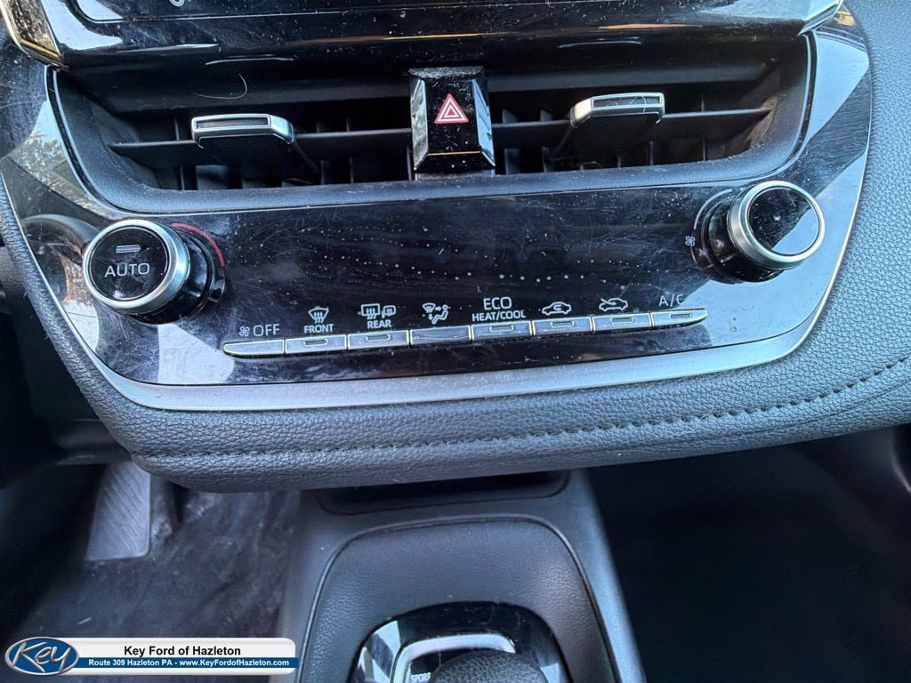 Used 2021 Toyota Corolla SE w/ Carpet Mat Package (TMS) FWD image 25