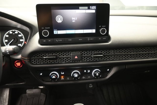 Used 2025 Honda HR-V Sport image 6