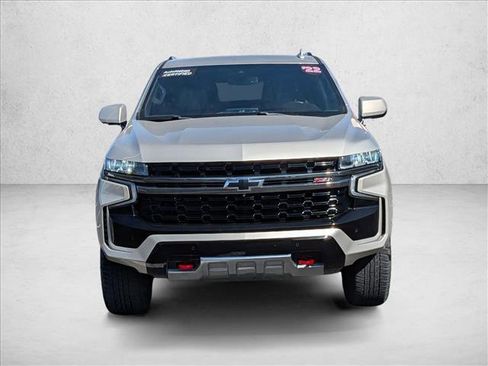 Used 2022 Chevrolet Tahoe Z71 w/ Luxury Package AWD/4WD image 2