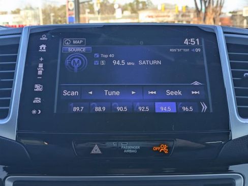 Used 2017 Honda Pilot Touring image 16