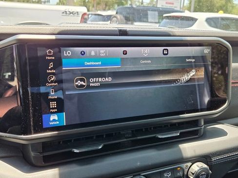 Certified 2024 Jeep Wrangler Unlimited Rubicon AWD/4WD image 24