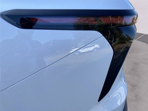 New 2026 Chevrolet Traverse LT w/ Sun and Wheel Package image 15