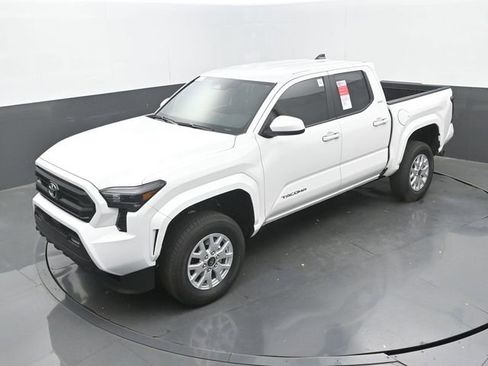 New 2026 Toyota Tacoma SR5 AWD/4WD image 30
