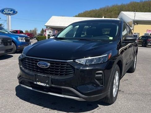 Used 2024 Ford Escape Active AWD/4WD image 3