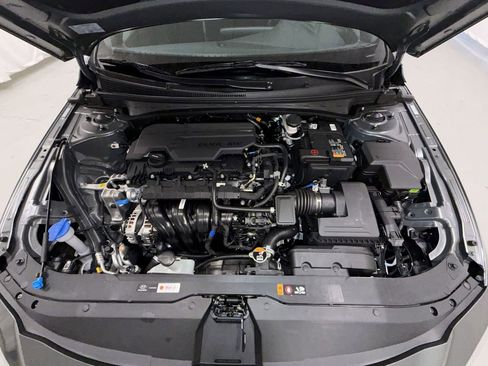 New 2026 Hyundai Elantra SEL Sport Premium FWD image 8