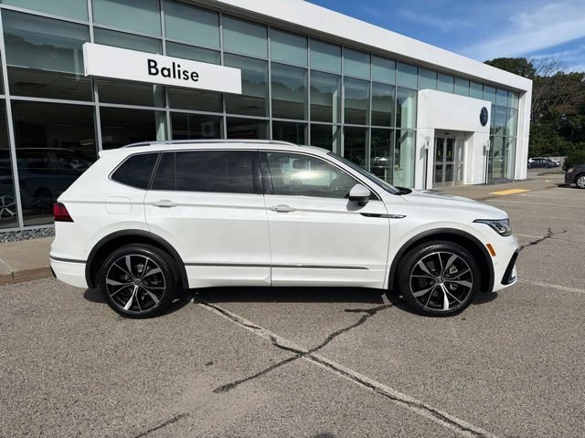 Certified 2023 Volkswagen Tiguan SEL R-Line AWD/4WD image 2